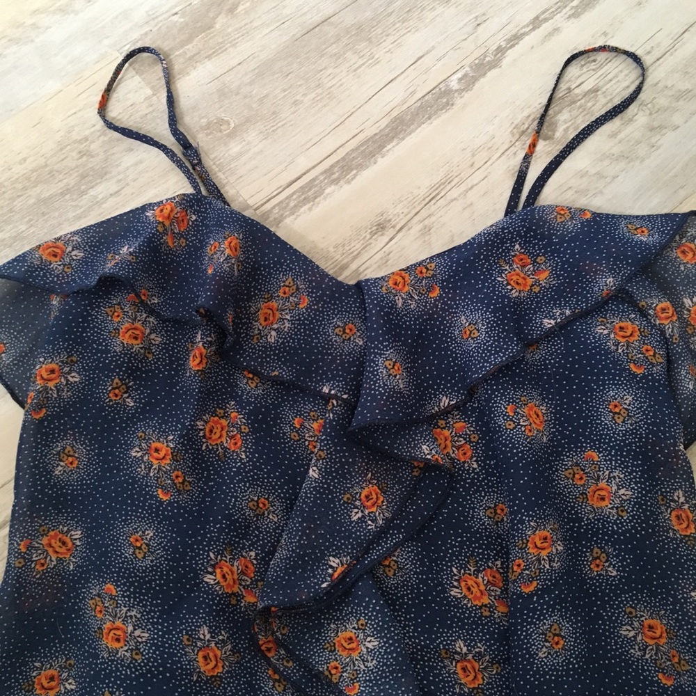 Pointillism Floral Ruffle Cami - Picture 4 of 5